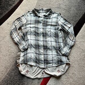 Anthropologie Kyla Seo Velvet Floral Embroidered Boho Plaid Shirt Top